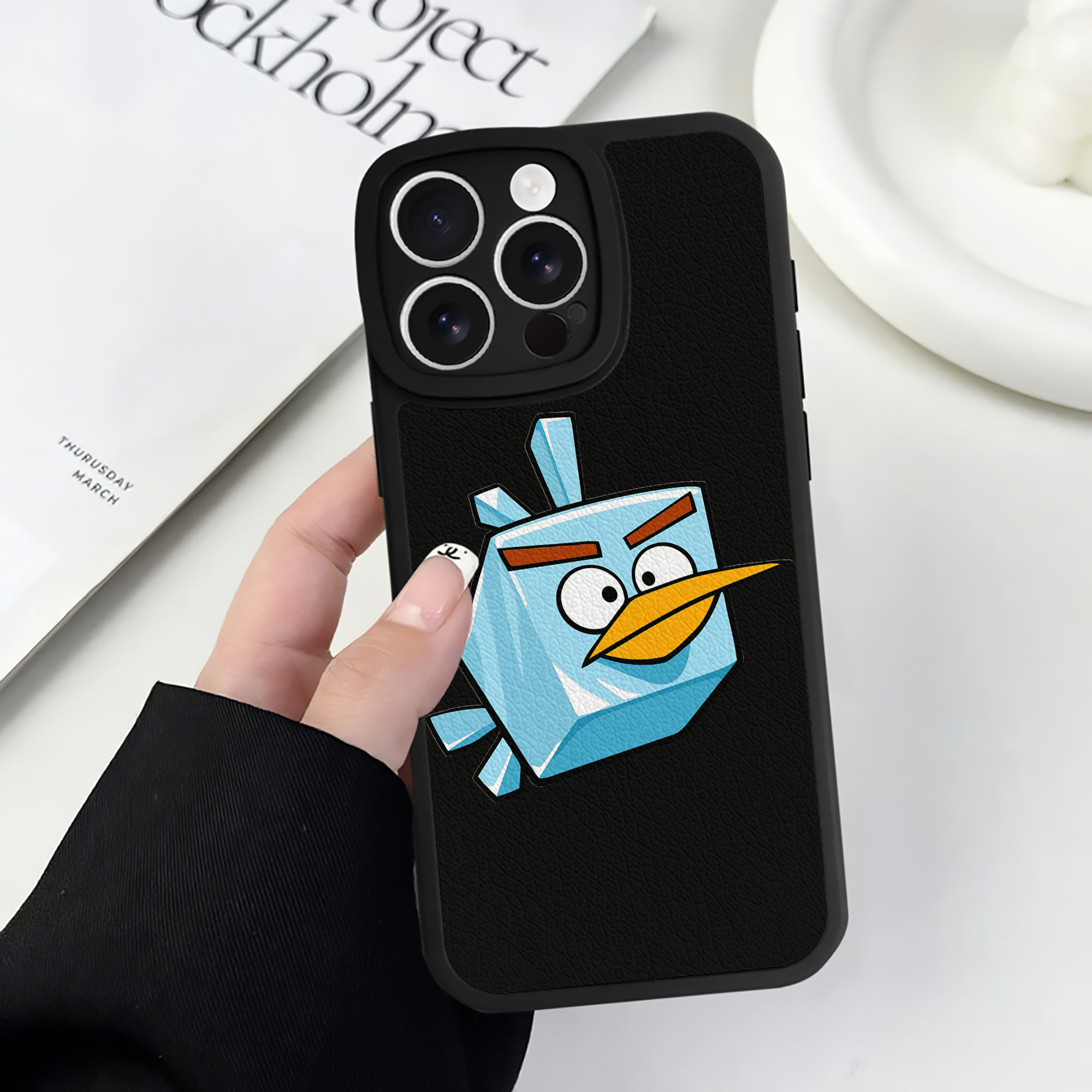（画像用） Angry Birds アングリーバード 【iPhone 16シリーズ対応】シリコンスマホケース（レザー調） 材質：シリコン